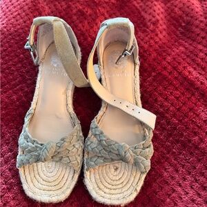 Vince Camuto Women's Green Espadrilles